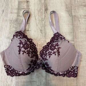 Wacoal Bra Size 34D Embrace Lace Plunge 853291 Taupe Purple